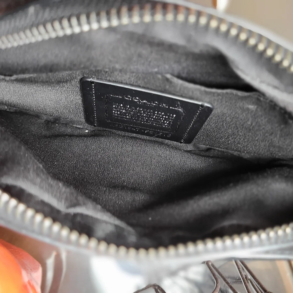 Coach Men/Women Signature Canvase Messanger Bag in Brown and Black/Unisex - Picture 13 of 13